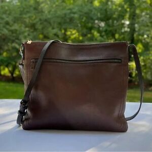Louis Vuitton Utah Leather Sac Plat in Brown
